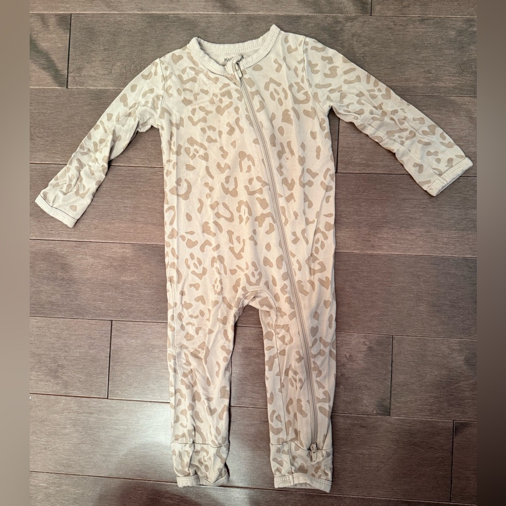 Kyte baby Oat Leopard sleeper